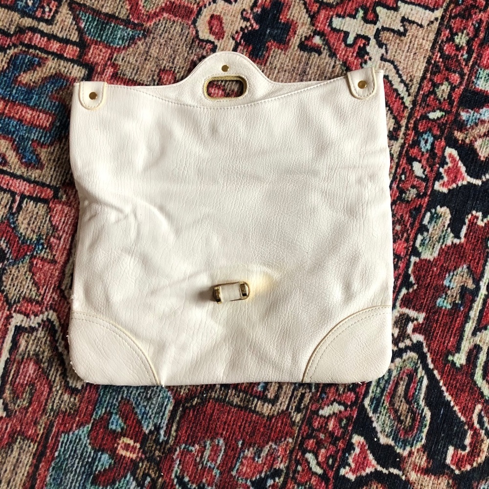 White and Gold Clutch - Picture 4 of 9
